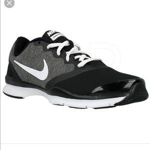 Nike Women’s In-season TR 4 Athletic Shoes
